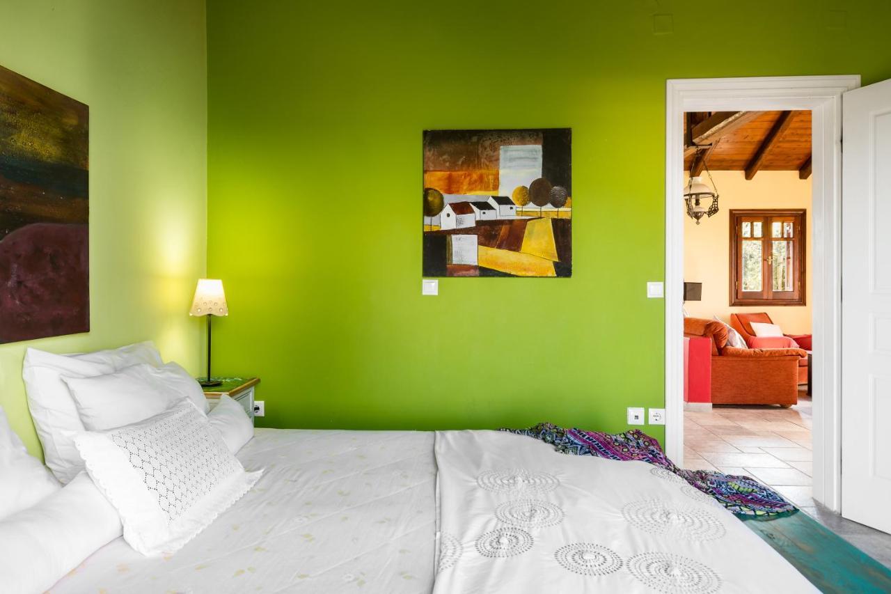 Beachfront Villa Meliti Agios Matthaios  Экстерьер фото