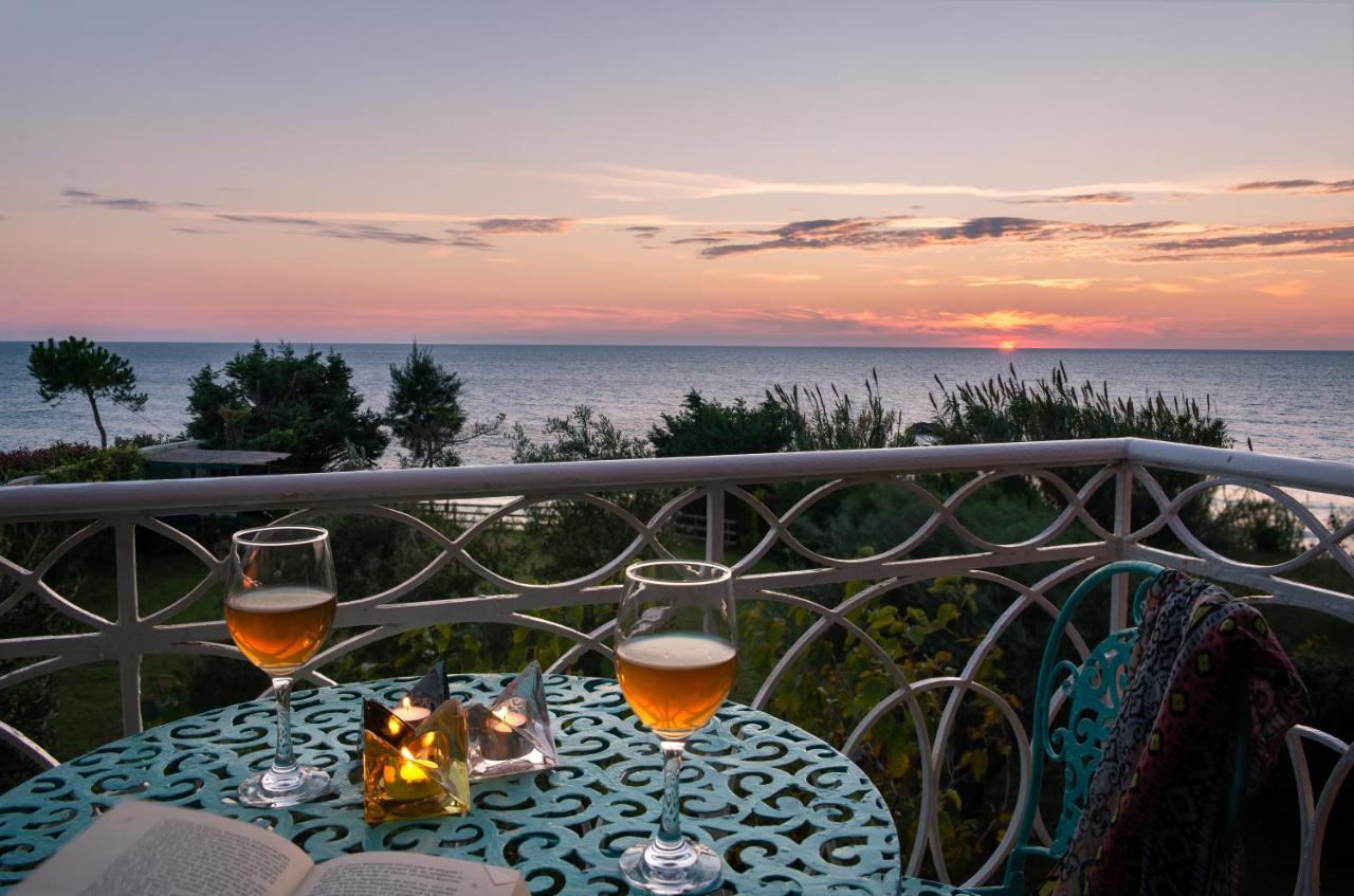 Beachfront Villa Meliti Agios Matthaios  Экстерьер фото